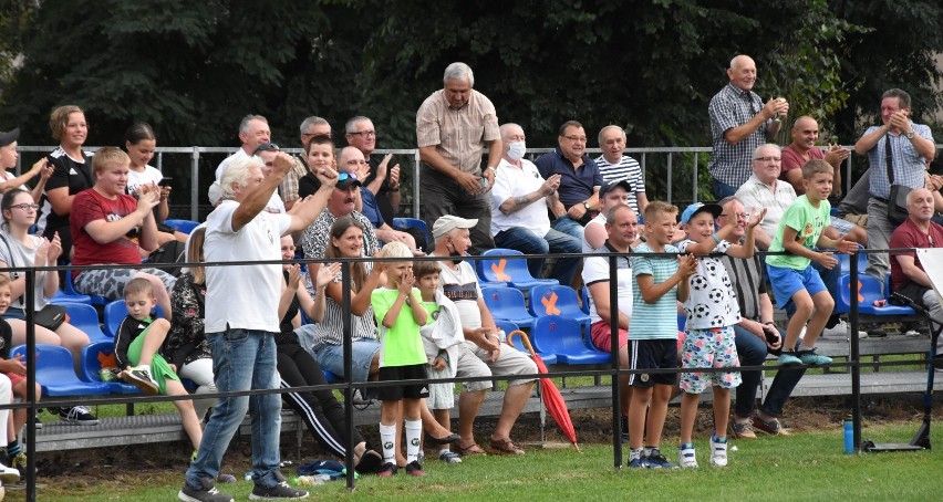 4. liga. W Jawiszowicach jak Adrian Korczyk nie może, to los Dawida Hałata pośle