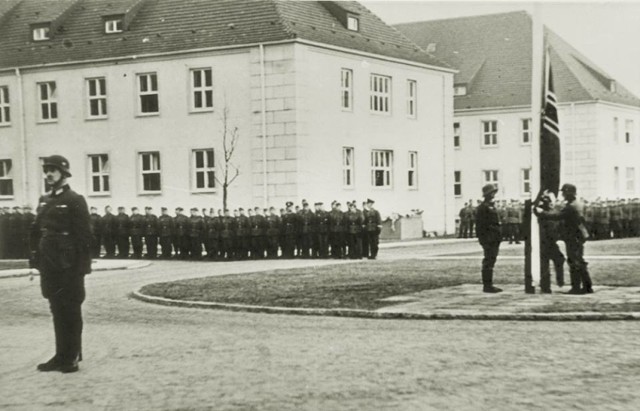 Ujęcie z krośnieńskich koszar, które można również zobaczyć na filmie Pawła Widczaka.