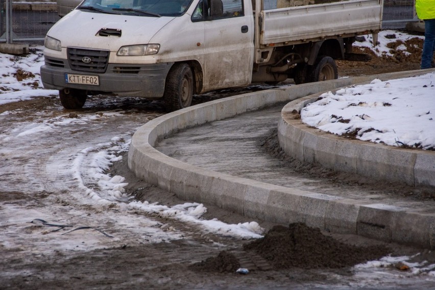 Zakopane. Rondo przy dworcu i ul. Jagiellońska otwarte na święta? Jak drogowcy nie zdążą, miasto stanie w korkach