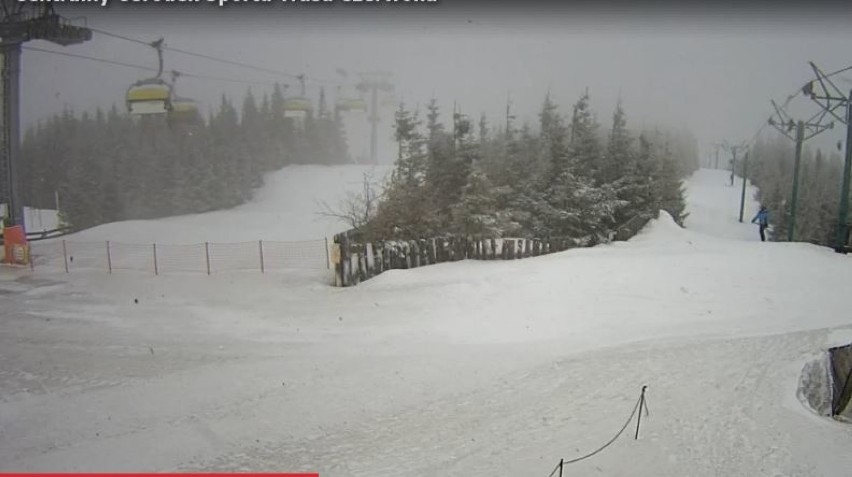 Warunki narciarskie w Beskidach 2017: wiatr ustał, kolejki jeżdżą