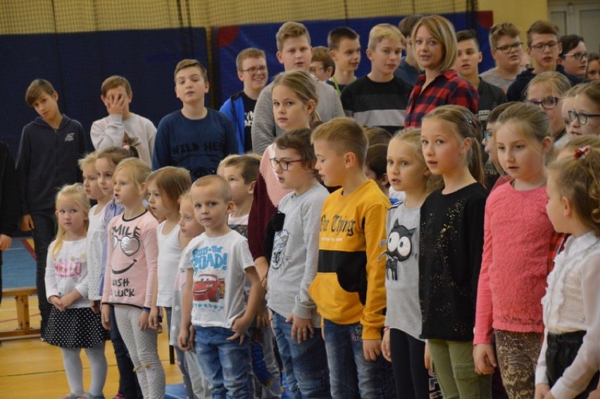 Święto Niepodległości w Szkole Podstawowej nr 13 w Zduńskiej Woli [fot, wideo]