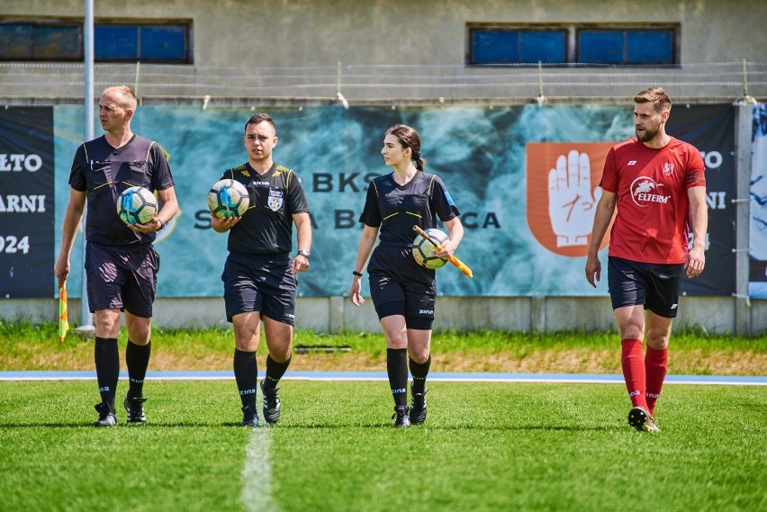 Niedzielny mecz Uczniowski Klub Sportowy GOL Brodnica wygrał...