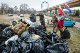 Kręci Nas Recykling. Zrobili wiosenne porządki na bydgoskim Wzgórzu Wolności [zdjęcia]