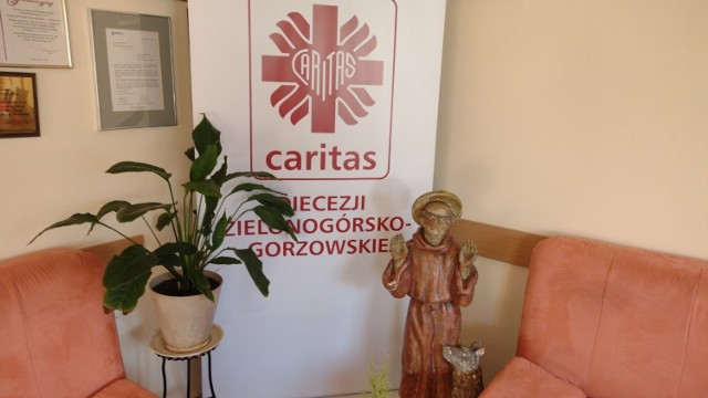 Caritas Diecezji Zielogórsko - Gorzowskiej organizuje akcję charytatywną na rzecz ofiar wojny w Ukrainie. Wszelkie informacje zamieszczone są na stronie internetowej i facebookowej zielonogórskiej Caritas