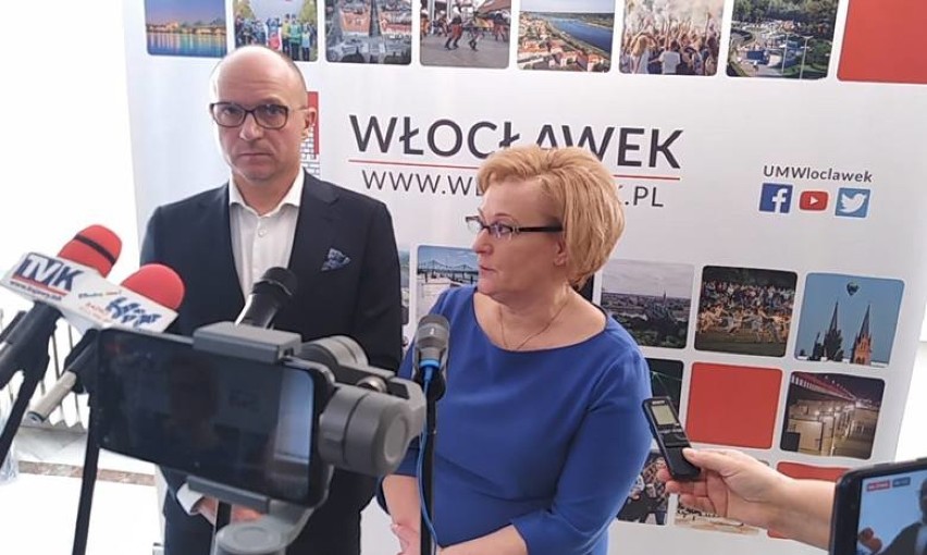 Spotkania mieszkańcow z prezydentem Włocławka przesunięte w obawie przed koronawirusem. Rodzice chcą odwołania wycieczki do Hiszpanii