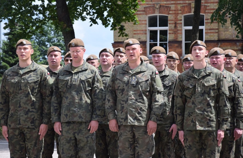 Wojskowa Komenda Uzupełnień w Suwałkach prowadzi rekrutację chętnych do pracy w pułku