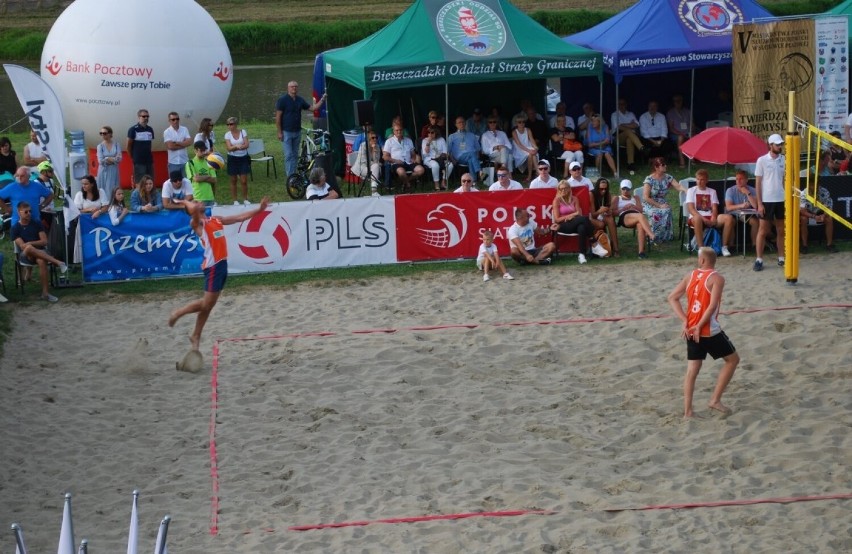 Mistrzostwa Polski w Siatkówce Plażowej Służb Mundurowych - Twierdza Przemyśl 2021 [ZDJĘCIA]