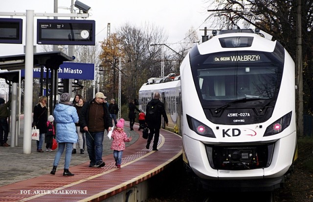 Urząd Marszałkowski Województwa Dolnośląskiego wprowadza konieczne korekty w kolejowym rozkładzie jazdy na 2019 rok.