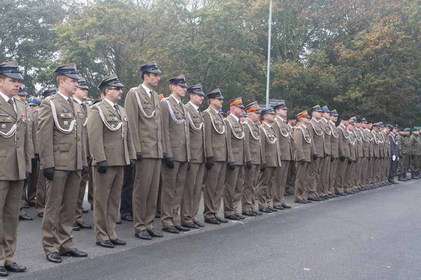 Poprzednie promocje w Szkole Podoficerskiej Wojsk Lądowych w...