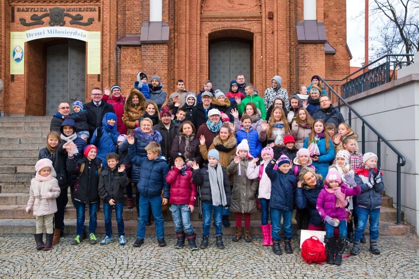 Święta spędzą pośród polskich rodzin.