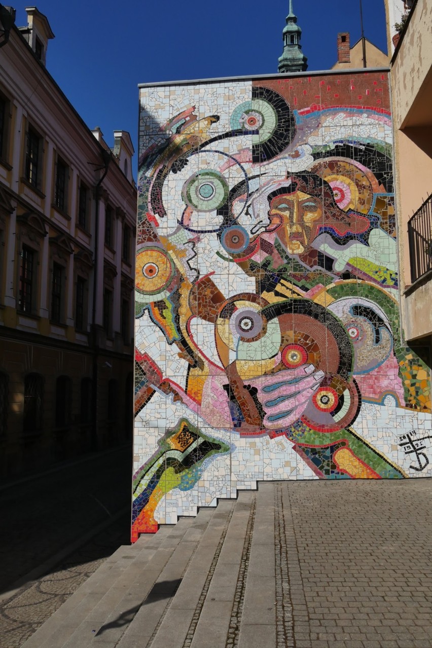 Mozaika przy ul. św. Jana

Mozaika o tematyce...