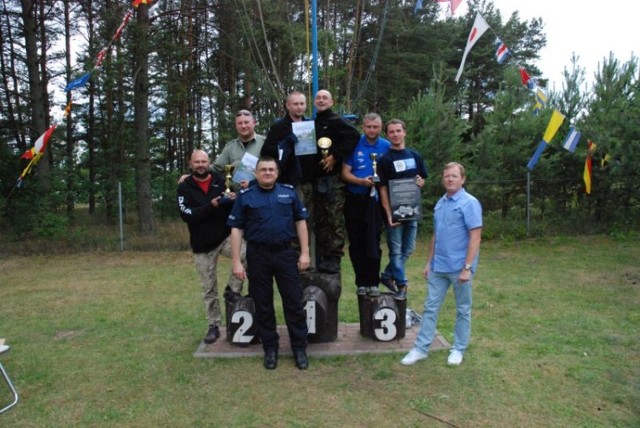 Złotowscy policjanci na zawodach wędkarskich