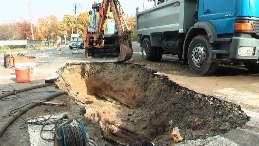 Wrocław: Zamknięto Dworcową (ZDJĘCIA)