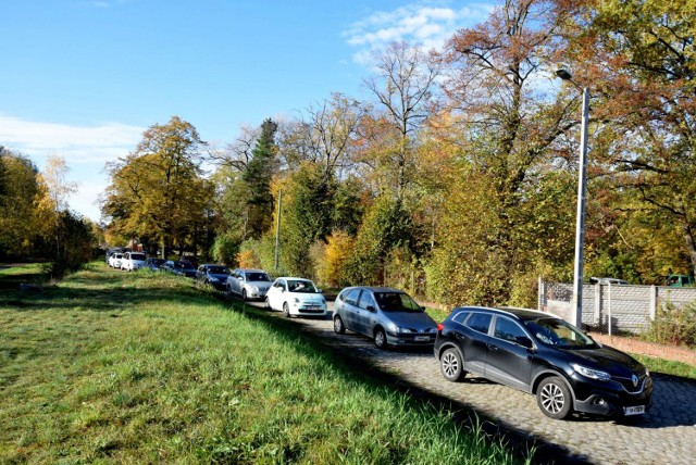 Nowy samochodowy punkt poboru wymazów jest obok dawnego dworca PKP w Otyniu.