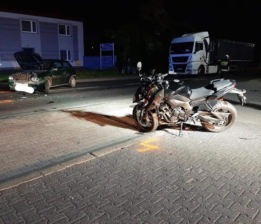 Herby: Samochód osobowy zderzył się czołowo z motocyklem