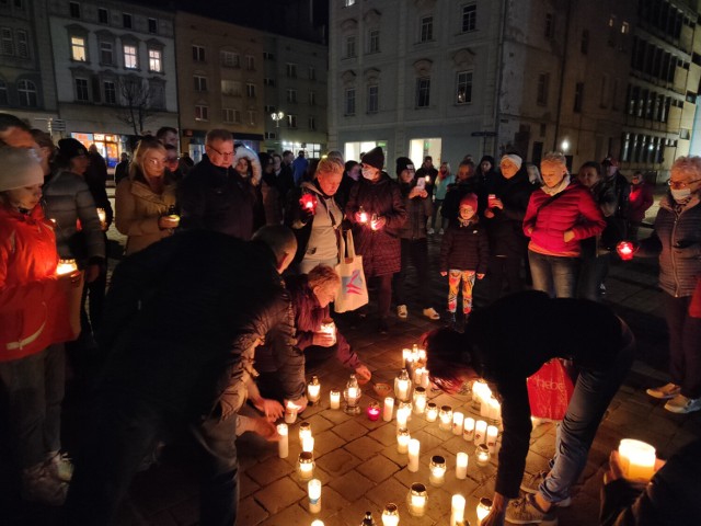 Marsz dla Izy w Brzegu - "Ani jednej więcej".