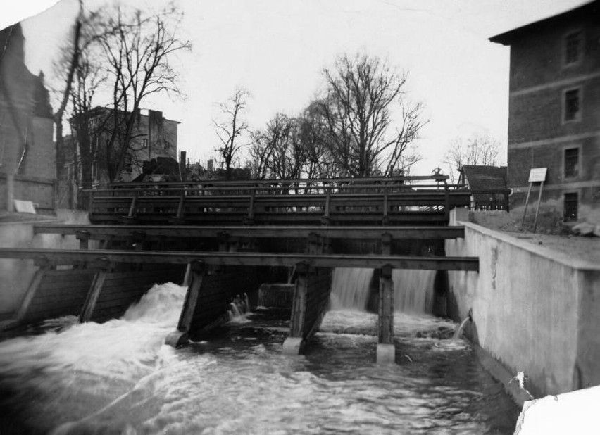 Śluza na Kanale Bydgoskim - 1920 rok.