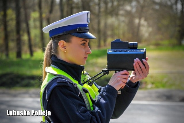 Mocne uderzenie lubuskiej drogówki na krajowej dwunastce. 
