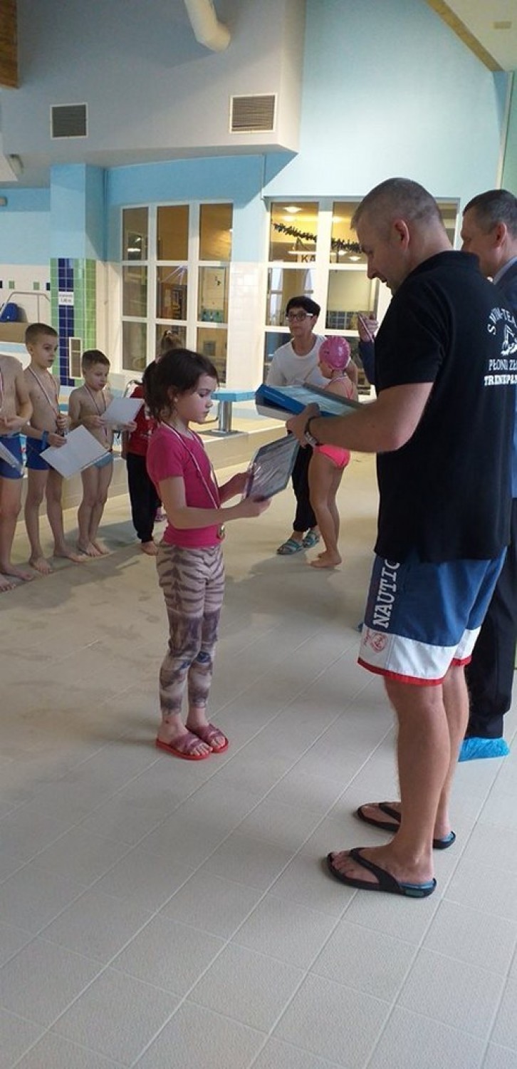 Dzieci ze SP im Tony'ego Halika z Górznej nauczyły się pływać