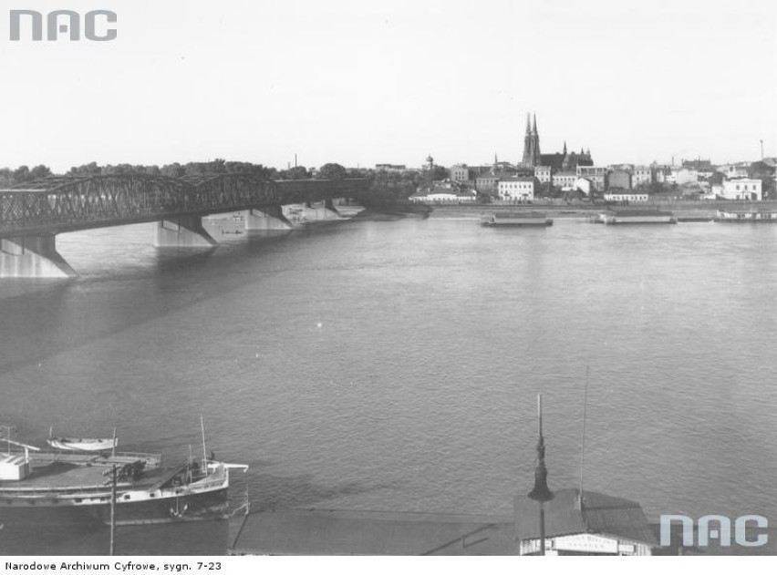 Widok z pierwszego warszawskiego mostu - Kierbedzia, 1930.