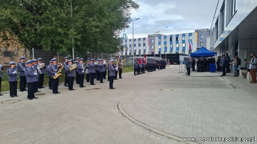 Nowy komisariat policji przy ul. Łączyńskiego w Szczawnie-Zdroju oficjalnie otwarty