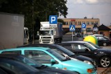 Kraków: przy dworcu w Płaszowie trudno o miejsce parkingowe