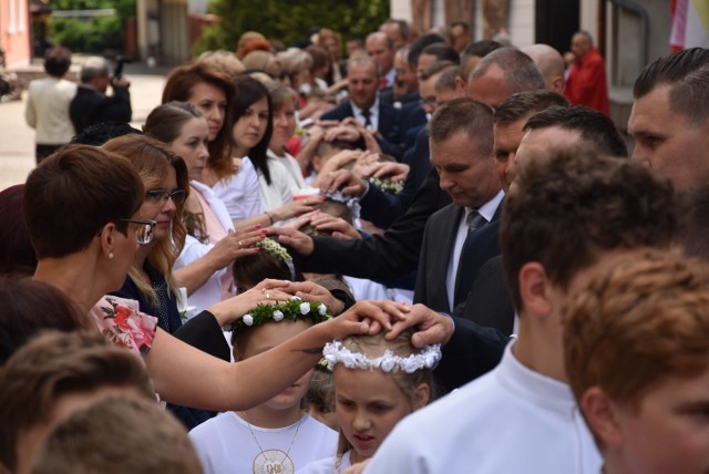 Pierwsza Komunia Święta w Żorach w kościele Świętych Apostołów Filipa i Jakuba