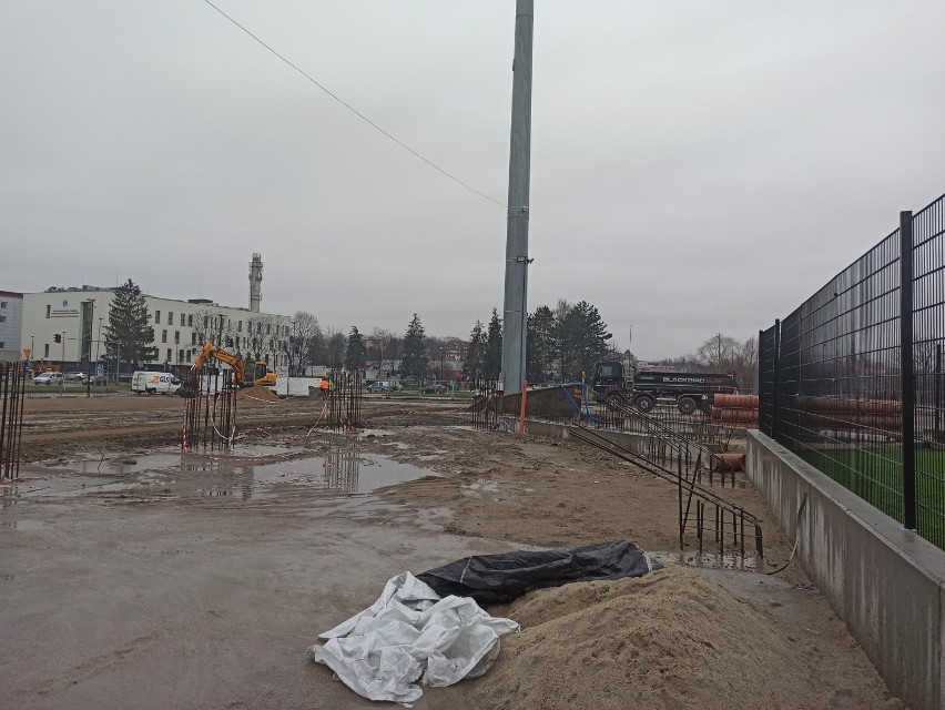 Stadion Sandecji Nowy Sącz coraz większy [ZDJĘCIA]