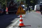Zakopianka: autobus zderzył się z samochodem. Ruch w kierunku Krakowa prowadzony jednym pasem