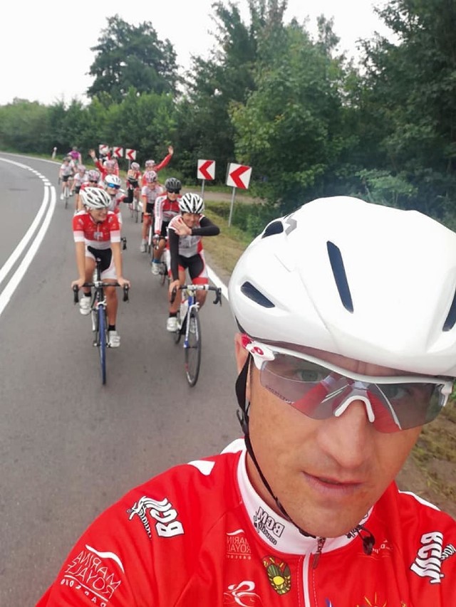 Trening kolarski niedaleko Darłowa pod wodzą trenera Artura Szarycza