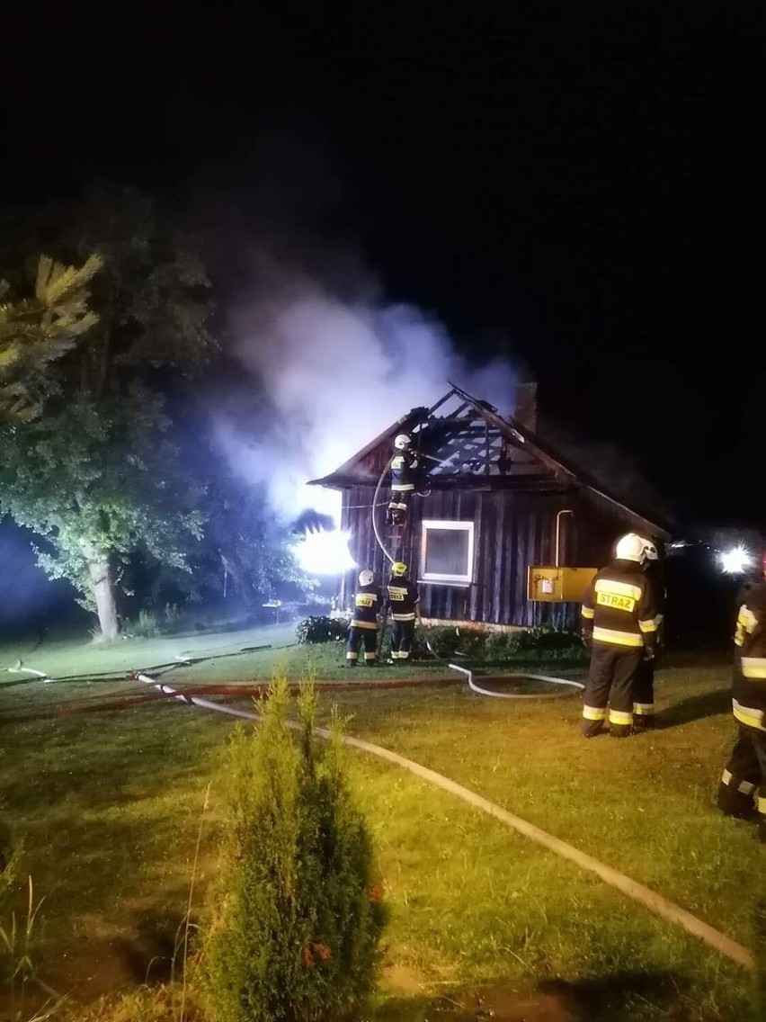 Akcja gaśnicza w Ołpinach trwała przez kilka godzin z wtorku...