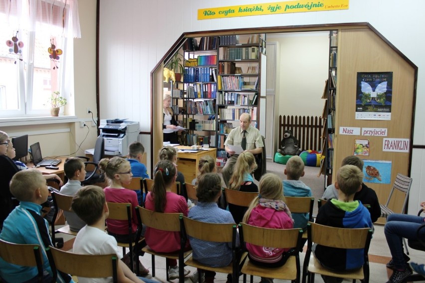 "Cała Polska Czyta Dzieciom" w Szkole Podstawowej w Gostkowie. Odbyło się wiele ciekawych spotkań 