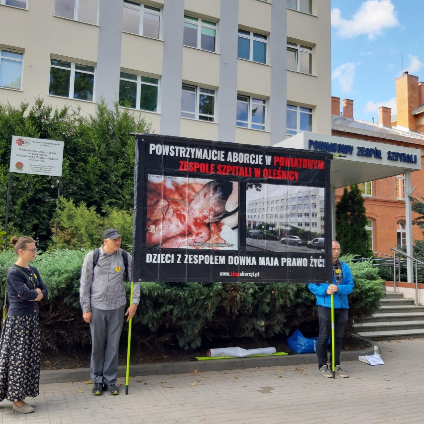 Kolejna pikieta antyaborcyjna przed oleśnickim szpitalem