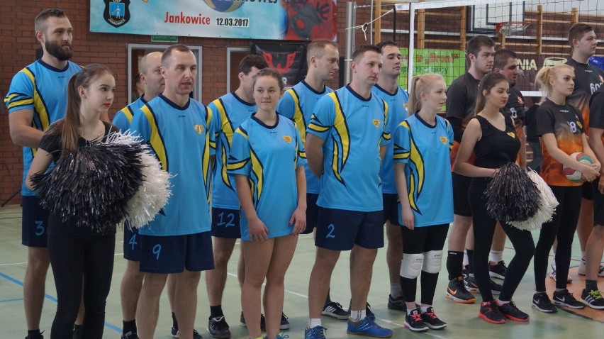 Turniej w Jankowicach: strażacy grają dla Maksia