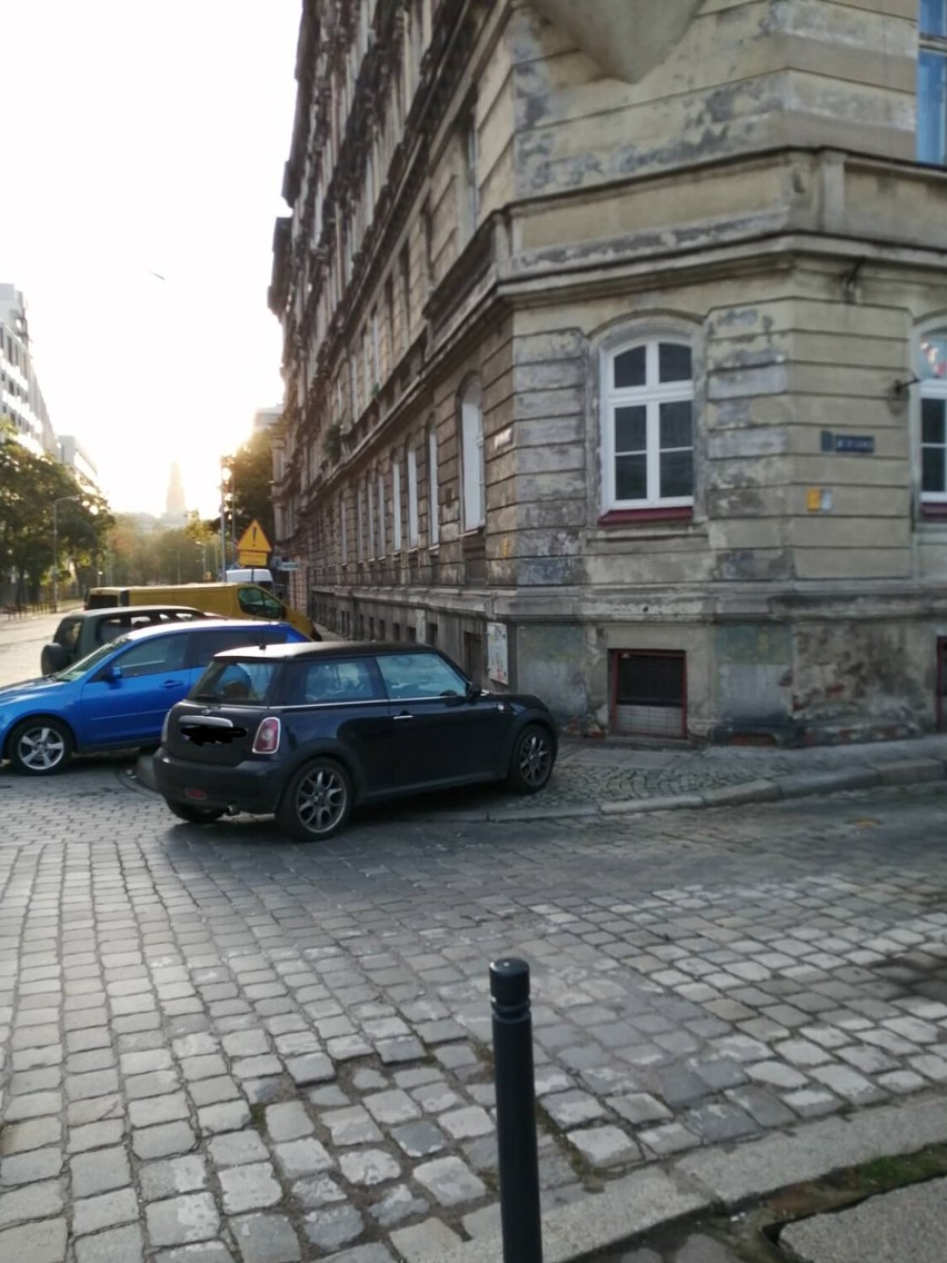 Zobacz mistrzów parkowania z centrum Wrocławia (ZDJĘCIA z 19.10.)