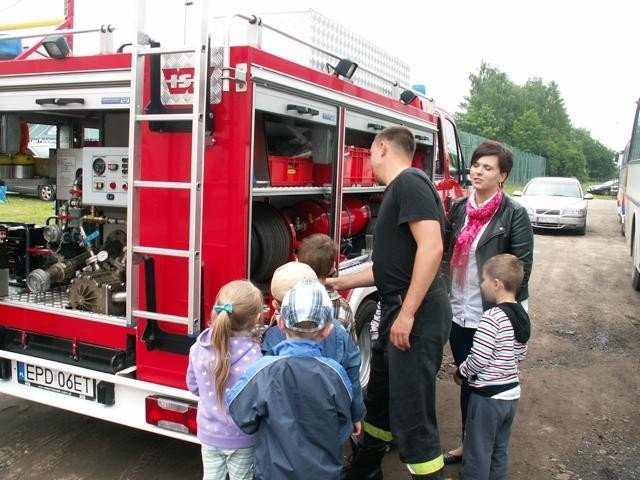 Strażacy na festynie dla dzieci w Poddębicach [zdjęcia]