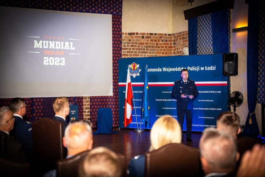 Wśród drużyn znaleźli się funkcjonariusze policji, służby...