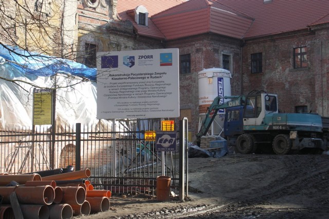 Częściowe finansowanie remontu zapewniają fundusze ze Zintegrowanego Programu Operacyjnego Rozwoju Regionalnego. Fot. Andrzej Pieczyrak