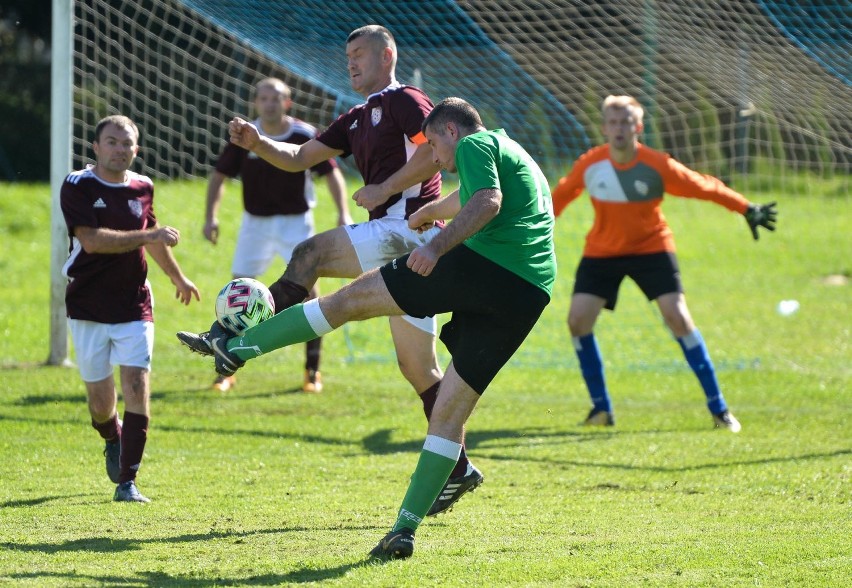 Klasa B Przemyśl. Artmax Pikulice przegrał u siebie z Jaworem Nehrybka 0:2 [ZDJĘCIA]