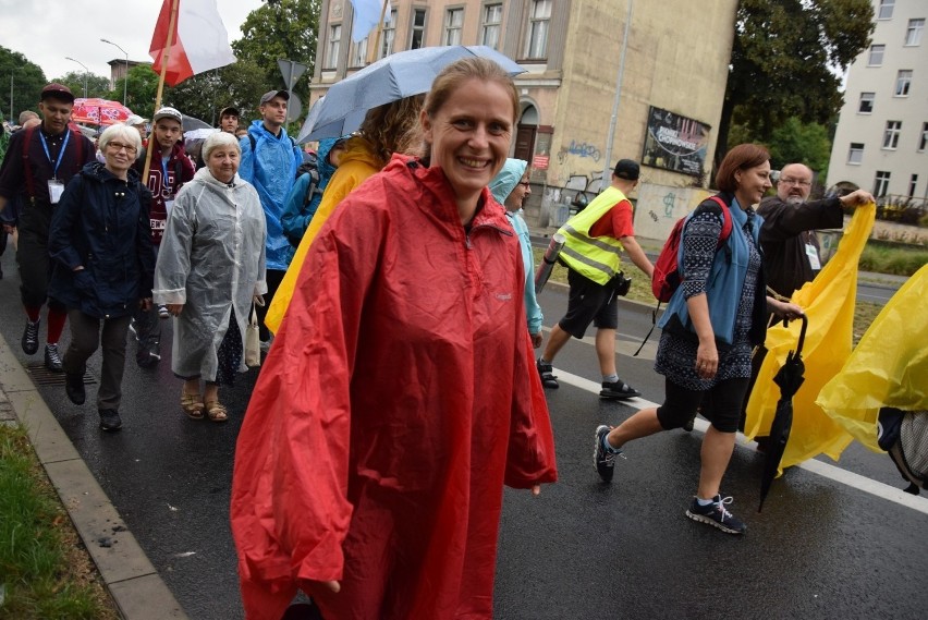 Dwa lata temu gorzowska pielgrzymka wychodziła w deszczu.