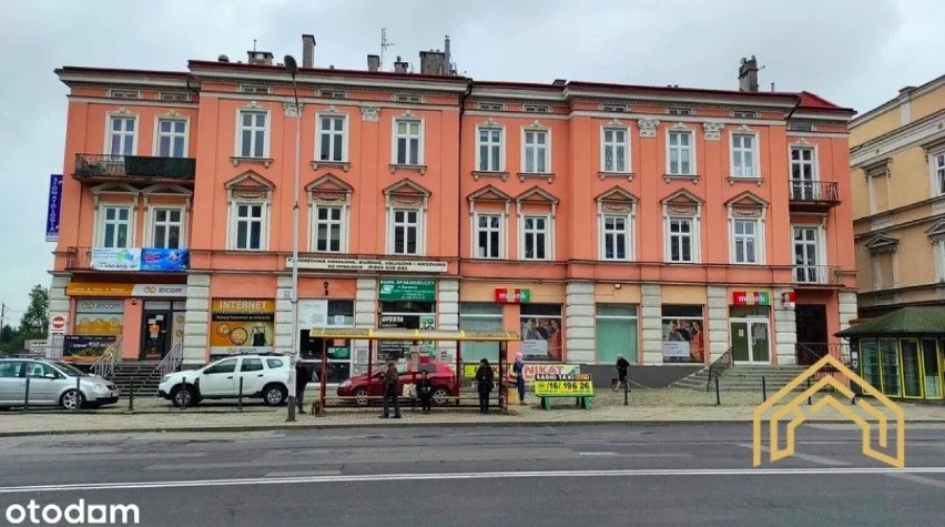 Kamienica w centrum Przemyśla wystawiona na sprzedaż. Znamy cenę [ZDJĘCIA]