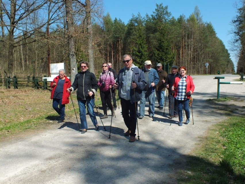 Członkowie starachowickiego Domu Dziennego Pobytu Senior+ i...