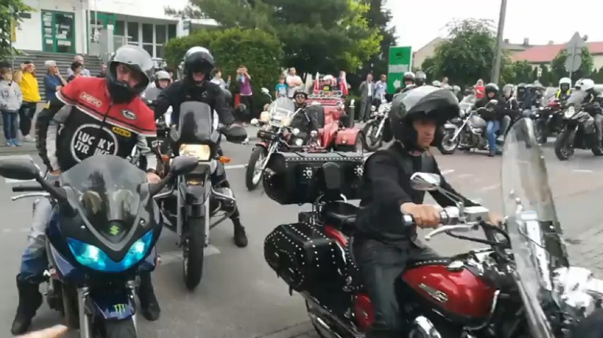 Setki motocyklistów na I Charytatywnym Zlocie Motocyklowym na Wojtusia Howisa. Impreza trwa w najlepsze[FOTO, WIDEO]