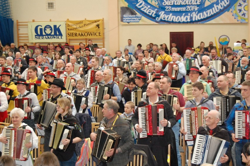 Dzień Jedności Kaszubów w Sierakowicach 2014