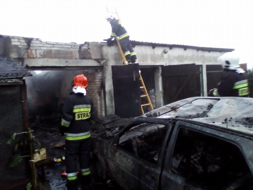 Pożar garażu w Boguniewie [ZDJĘCIA]