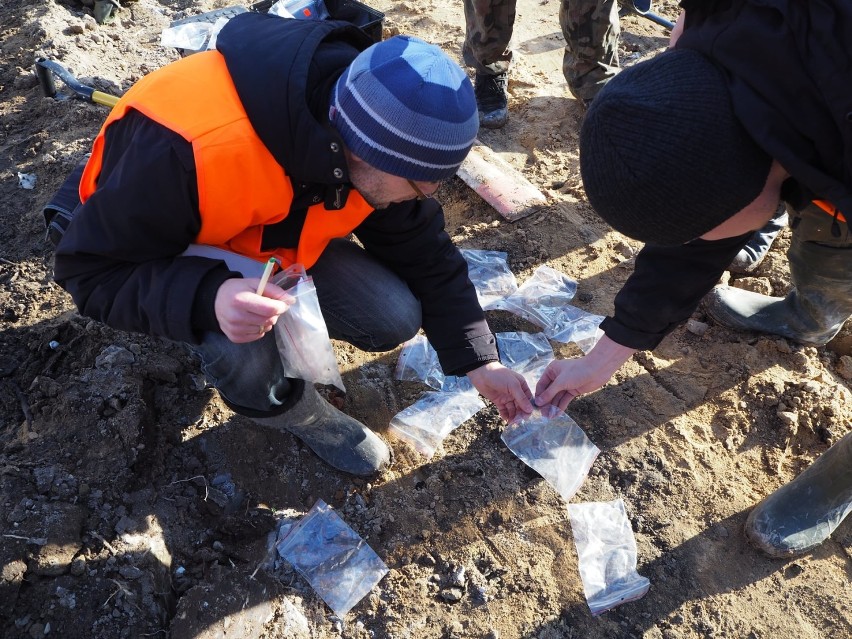 Niezwykłe znaleziska na budowie obwodnicy Kraśnika. Archeolodzy i badacze wkroczyli do akcji. Zobacz zdjęcia