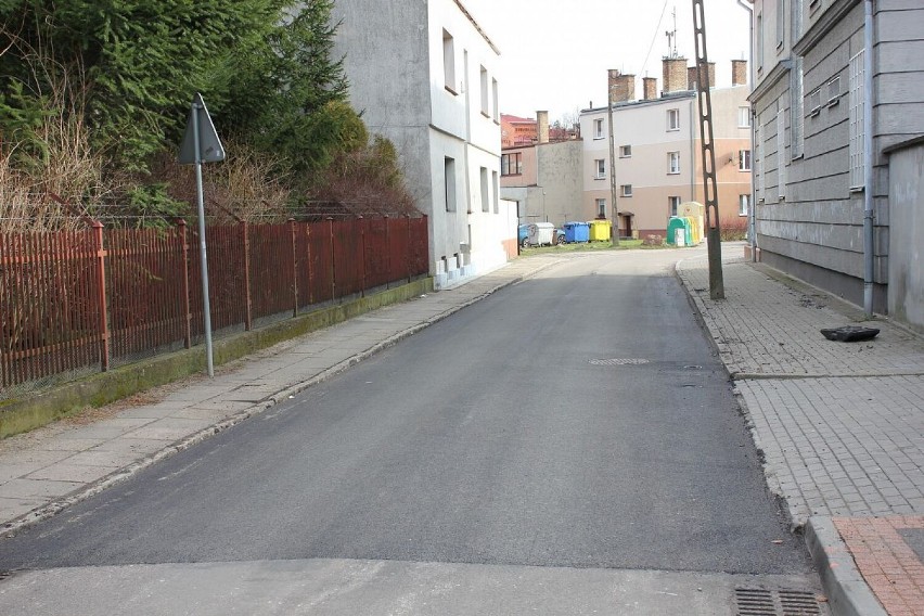 Nowy asfalt na Bohaterów Westerplatte. Trwa remont lęborskich ulic