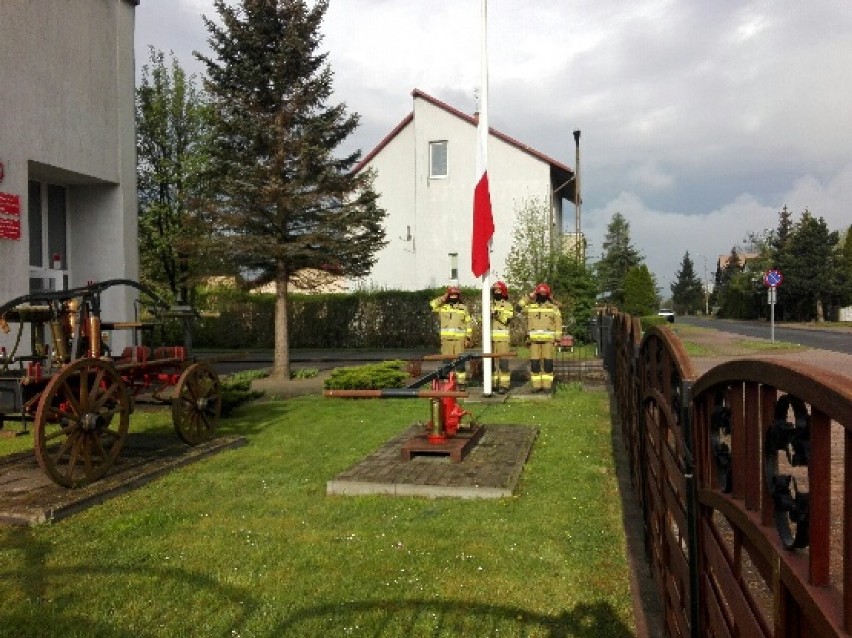 Dzień Flagi RP u strażaków ze Sławna i Darłowa [ZDJĘCIA]