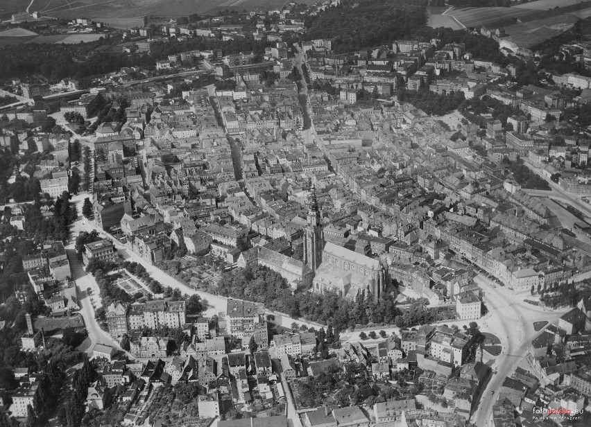 Stare lotnicze zdjęcia Świdnicy. Tak kiedyś wyglądało miasto! 