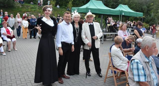 Wśród gości sobotniego festiwalu był również poseł na Sejm Krzysztof Grabczuk ( drugi od lewej). fot.